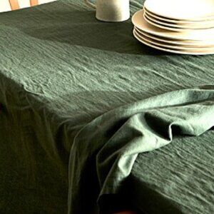 Simons green table cloth & napkins